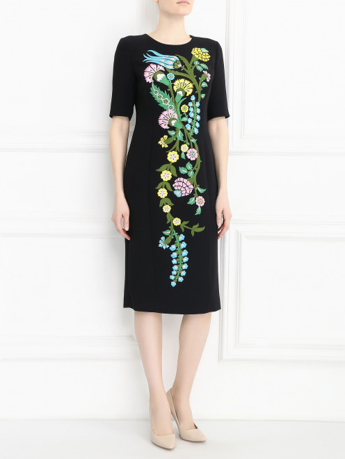 Платье декорированное вышивкой Andrew GN - Модель Общий вид