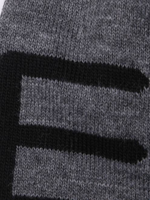 Шапка мелкой вязки с логотипом  - Деталь1