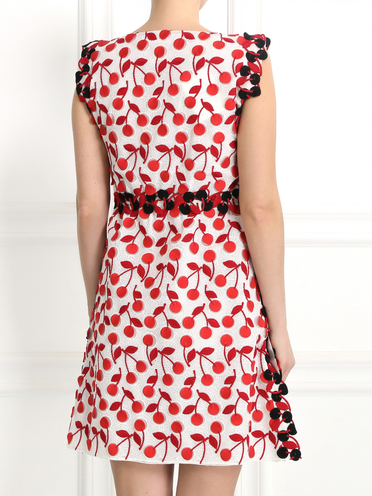 Платье-мини из фактурной ткани с аппликацией Giamba  –  Модель Верх-Низ1  – Цвет:  Мультиколор