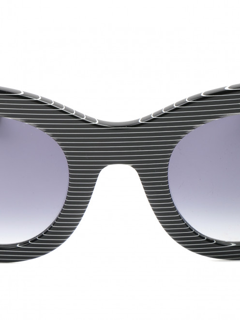Cолнцезащитные очки в оправе из пластика с узором полоска - Деталь1