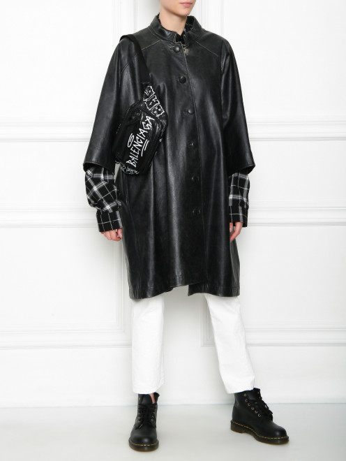 Пальто из кожи с логотипом на спине Balenciaga - МодельОбщийВид