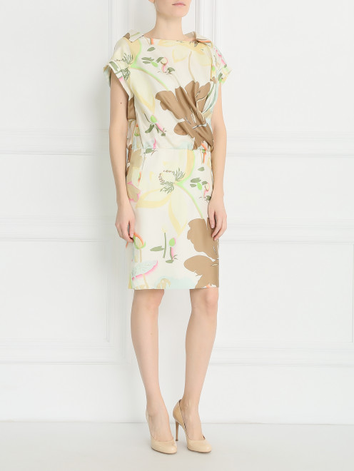 Платье из шелка  запахом и цветочным узором - Модель Общий вид